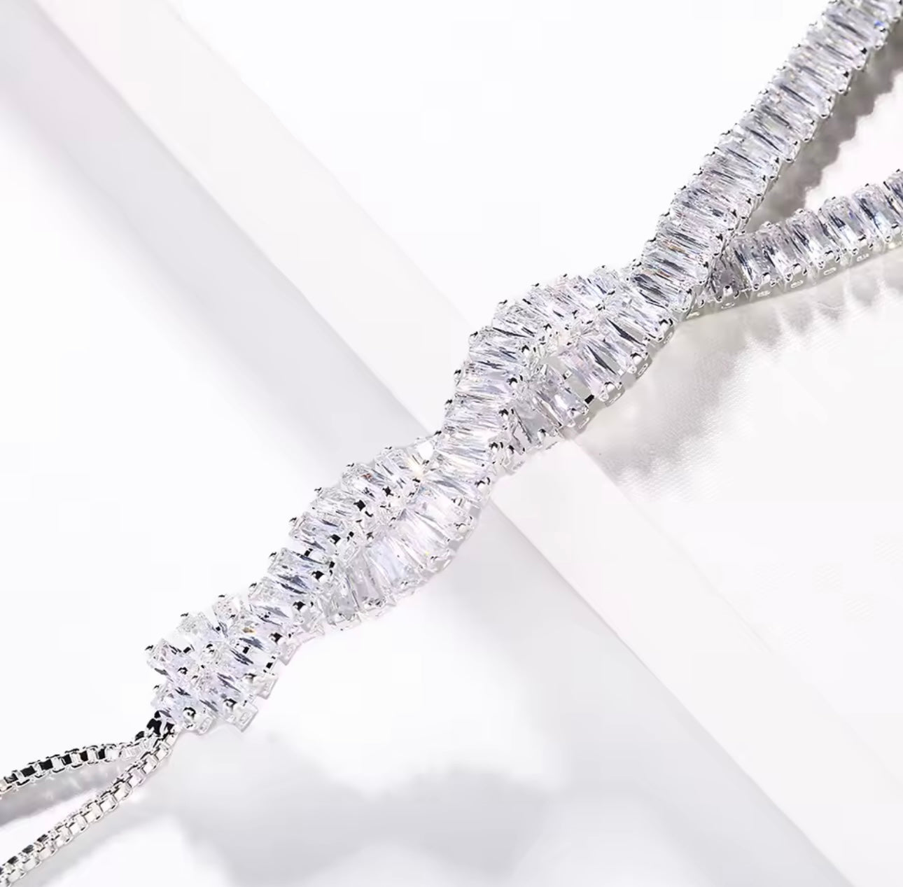 ZARA HAND CHAIN